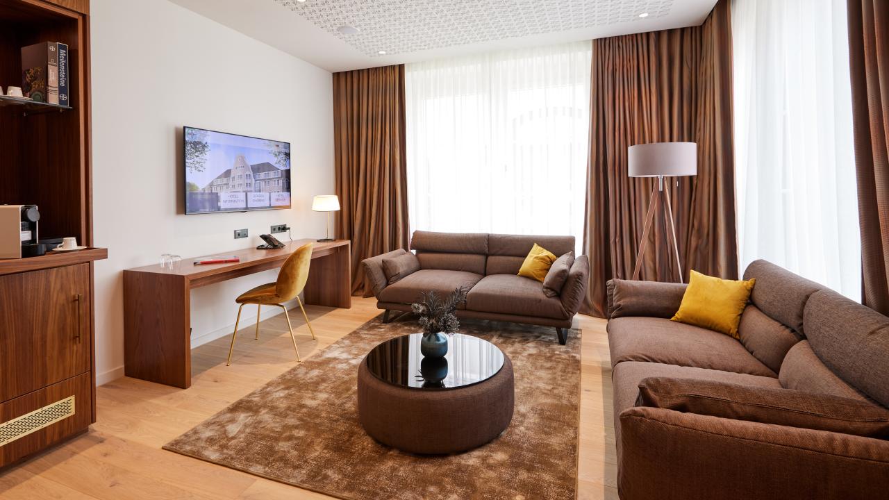 KasinoHotel_Suite_livingroom